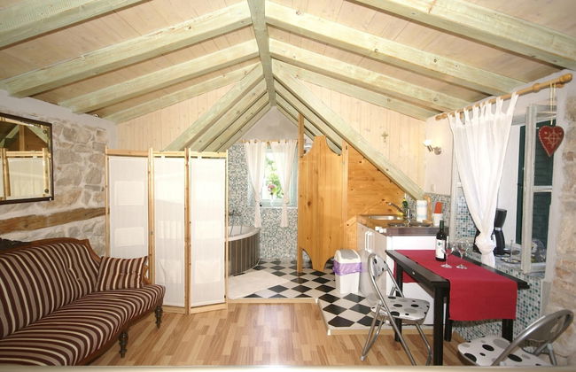 Traditional House With two Apartments - Foto 9