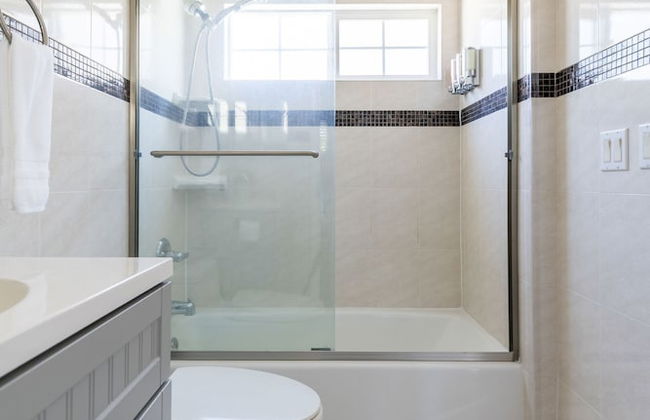 Elegant Retreat Modern Comforts Prime Location - Foto 41