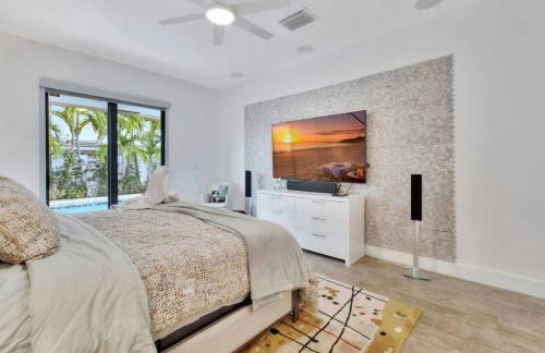 Lynoras Luxe Estate 3 bedroom 3 bath with Modern Design and Heated Pool - Foto 128