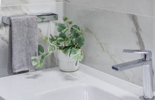 Al Civico 11, nel cuore della piazza principale di Lainate, minimal e confortevole, comodo per Rho Fiera Milano - Foto 18