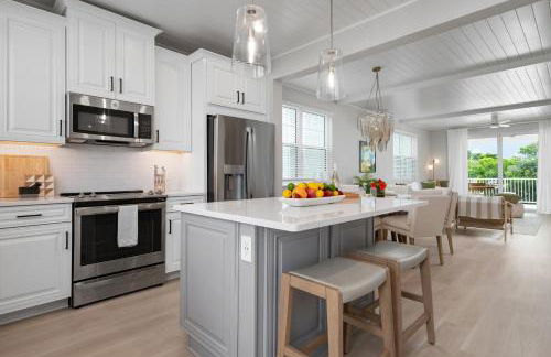 CASA NICA! Luxury Private Pool Home with dock on a saltwater canal! - Foto 14