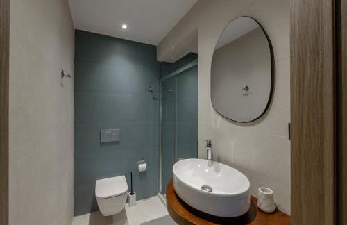 Galio Suites Airport by Airstay - Photo 56