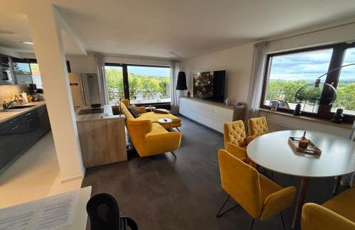 Penthouse mit Whirlpool, Traumblick und großer Dachterrasse - Foto 1