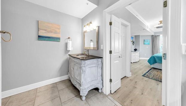 Gulf Front at Blue Mountain Beach Condo - Foto 4, Habitación