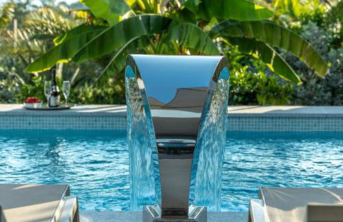 Luxury White Sails Villas with a Multi Sport Court and Sea View - Photo 3