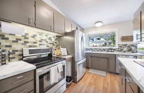 Single-Level 2BR Retreat w Hot Tub & Office - Foto 2