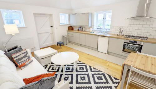 Little Maplewood, Tangmere - Foto 4