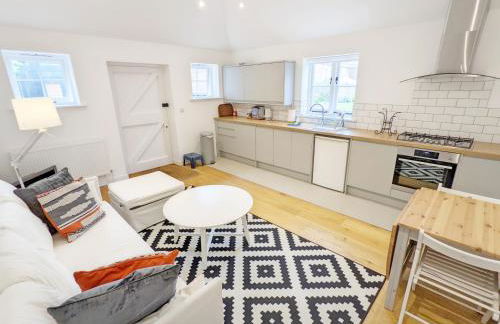 Little Maplewood, Tangmere - Foto 4