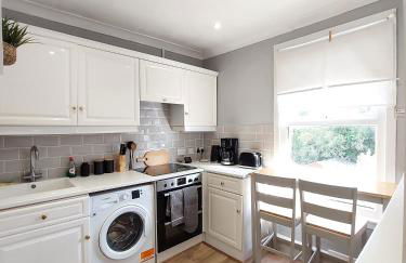Elegant 2 bedroom Flat in Dartford - Kent - Photo 15