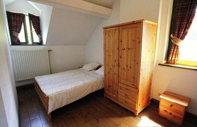 Mansion With Pool, Neblon - Photo 24