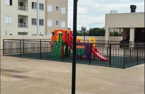 Quarto com cama de casal bem aconchegante - Foto 32