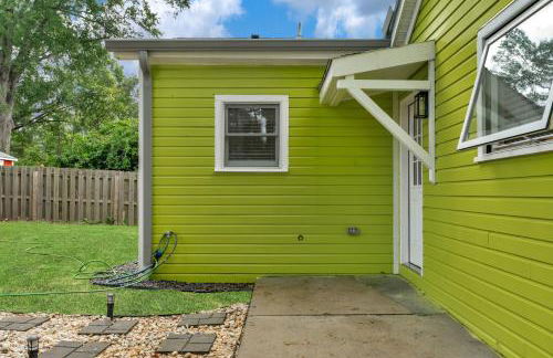 Stylish 4BR Haven: Serene Backyard and Fire Pit - Foto 80