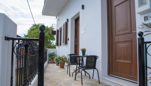 Veronica's House - Photo 3