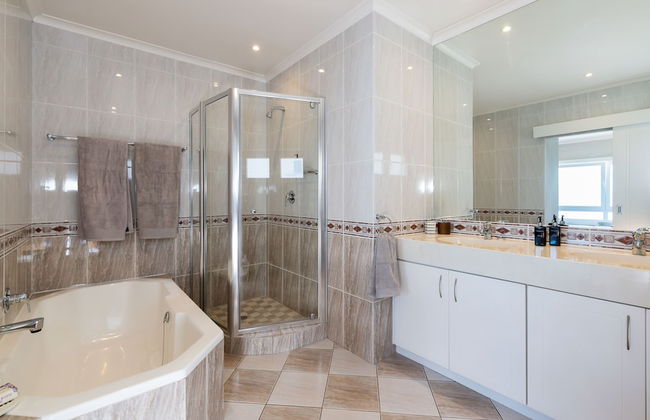 Lagoon Beach Penthouse - Photo 11