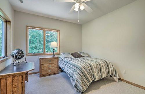 Tranquil Lake Elmo Farmhouse Hiking Nearby! - Foto 26