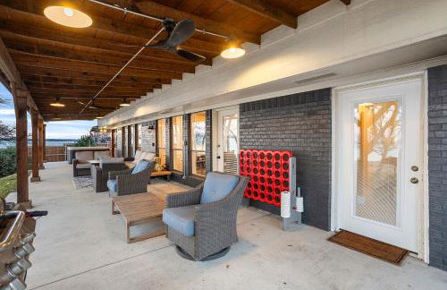 Cosy Waterfront Home - Photo 20