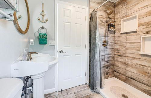 Updated Home 2 Mi to Beach in Crescent City! - Foto 16