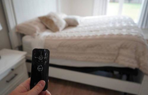 The Haven on Loveless Street with Game Room - Foto 9