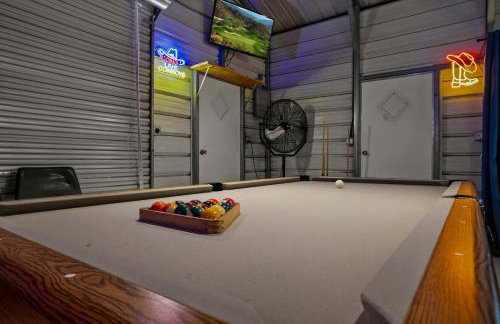 5BR w Pool, Golf Simulator, Game Room & EV Charger - Foto 50