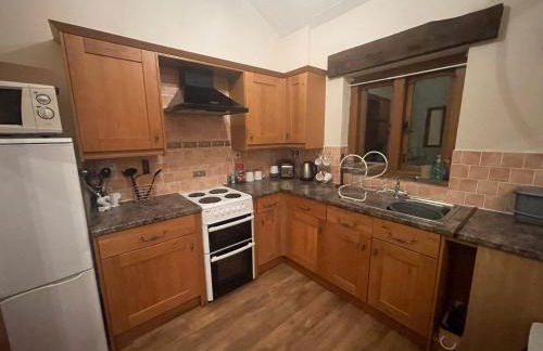 4 beautiful stone built barns sleeping 17 people - Foto 27