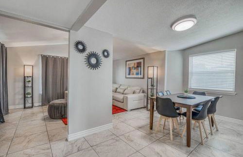 The Hummingbird Sunset Home, West Side - Foto 17