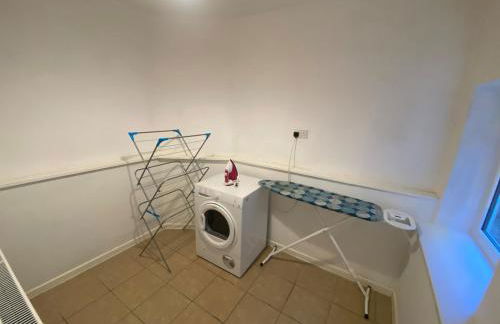 Convenient 3 bed Swansea house close to City & Bay - Foto 2