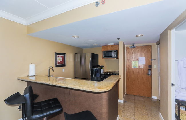 Spacious One Bedroom Harbor View Condos at Ilikai Marina With Private Balcony - Foto 66