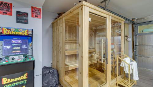 Hot Tub and Game Room Retreat Near Camelback - Foto 5