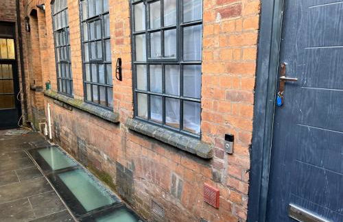 DJH Homes - Luxurious and chic 3BR Grade II Industrial House with log burner and electric blinds - JQ, Birmingham City - Foto 17