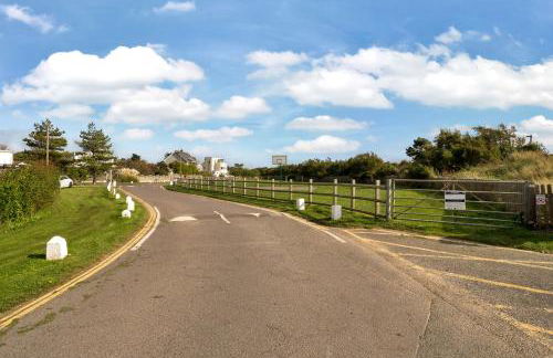 Stone's throw from beach and forest, stunning country walks - Foto 30