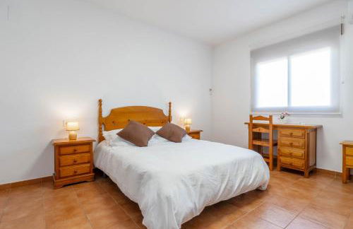 Amplia Casa Familiar con Calefacción, cerca de Sierra Nevada y Granada - Foto 32