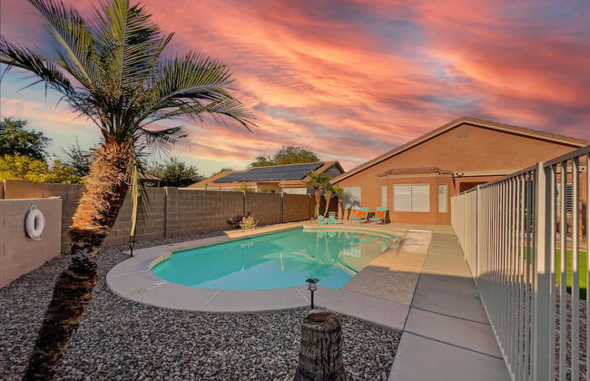 Kimberly Surprise - Photo 23