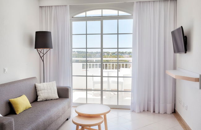 Hotel ILUNION Menorca - Photo 10