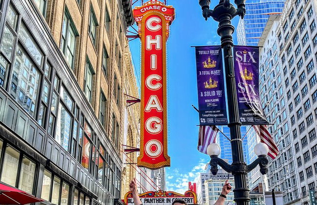 Chicago River Yoga Walk Tour - Foto 9