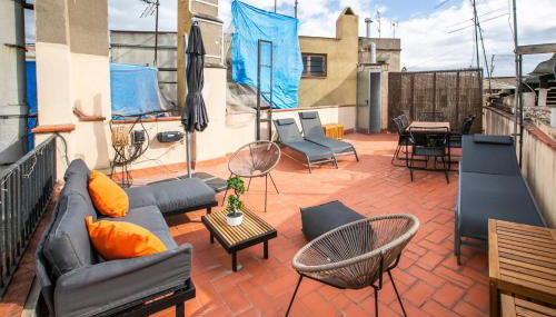 31ARA1092- Newly Refurbished 2BR Flat in the Gothi - Photo 3