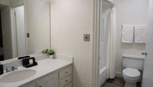 Charming Studio•Amazing Location•King-Size Bed - Foto 2