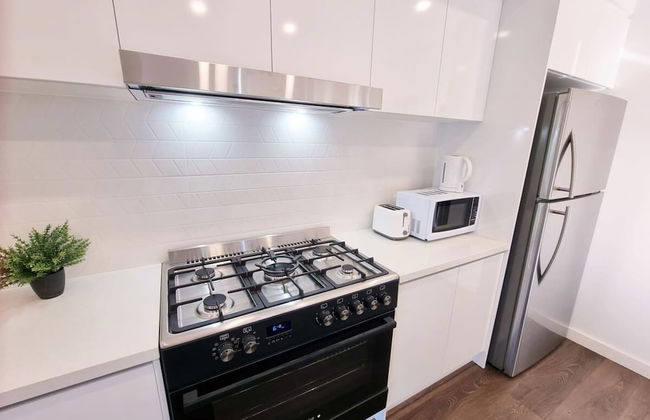 Brand new House - Modern Home in Great Location - Foto 9