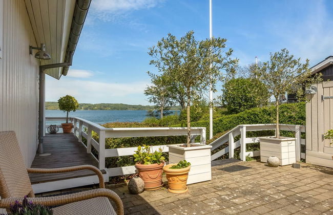 "Tini" - 50m to the fjord - Foto 7