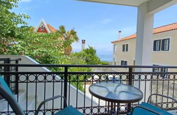 Seaview Luxury Apartment with private parking - Photo 37