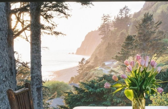 The Purcell House by Avantstay Surrounded in Lush Greenery w/ Large Yard & Ocean Views - Foto 1