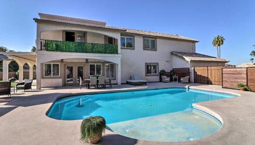 Lavish Family Escape with Game Room in Avondale! - Foto 1