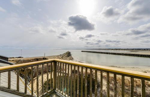 Marshfield Home with 4 Decks and Private Beach Access! - Foto 2