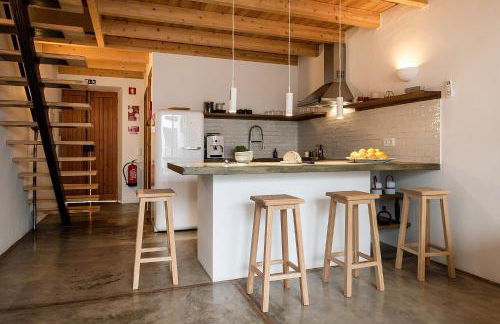 BnB Homes Modern Cozy Townhouse with 2 bedrooms and patio in the Old Town - Photo 36