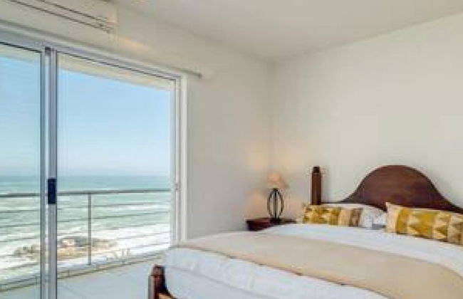 Immaculate Penthouse w Views Splash Pool CBT Penthouse - Photo 33