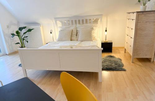 Zentrale, Designer Maisonette Wohnung mit Galerie, Gruppen- und Kinderfreundlich, Smart TV - Foto 15