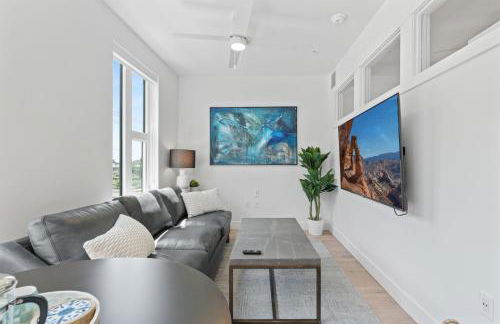 Outstanding Amenities-New Complex- Downtown Luxury - Foto 23