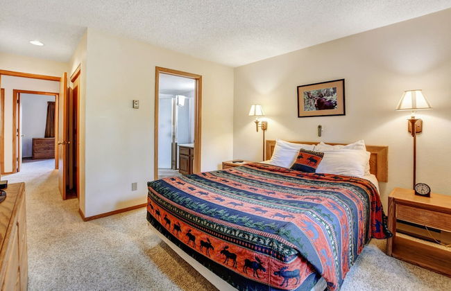 Indian Peaks Resort - Photo 12