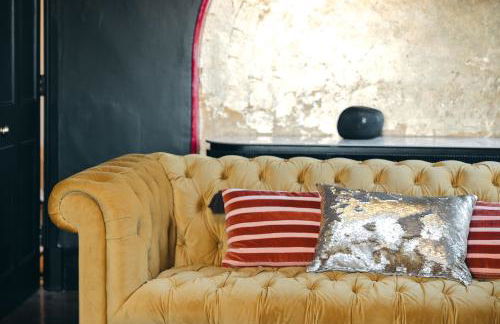 Large 7 Bedroom House for Families and Work Crews Hot Tub Parking Wi-Fi sleeps 17 - Foto 21