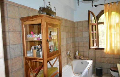 Villa Ioanneta - Close to sea, private parking, pet-friendly - Photo 6