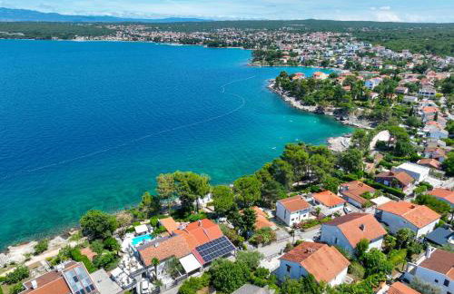 VILLA NINA MALINSKA 150m FROM THE BEACH, SWIMMING POOL - Foto 48